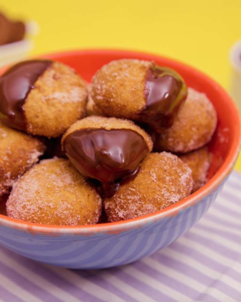Bolinho de Chuva de Biscoito com Creme de Avelã