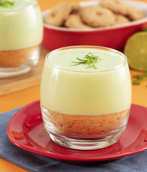 Creme de Limão com Farofinha de Rosquinha Fortaleza